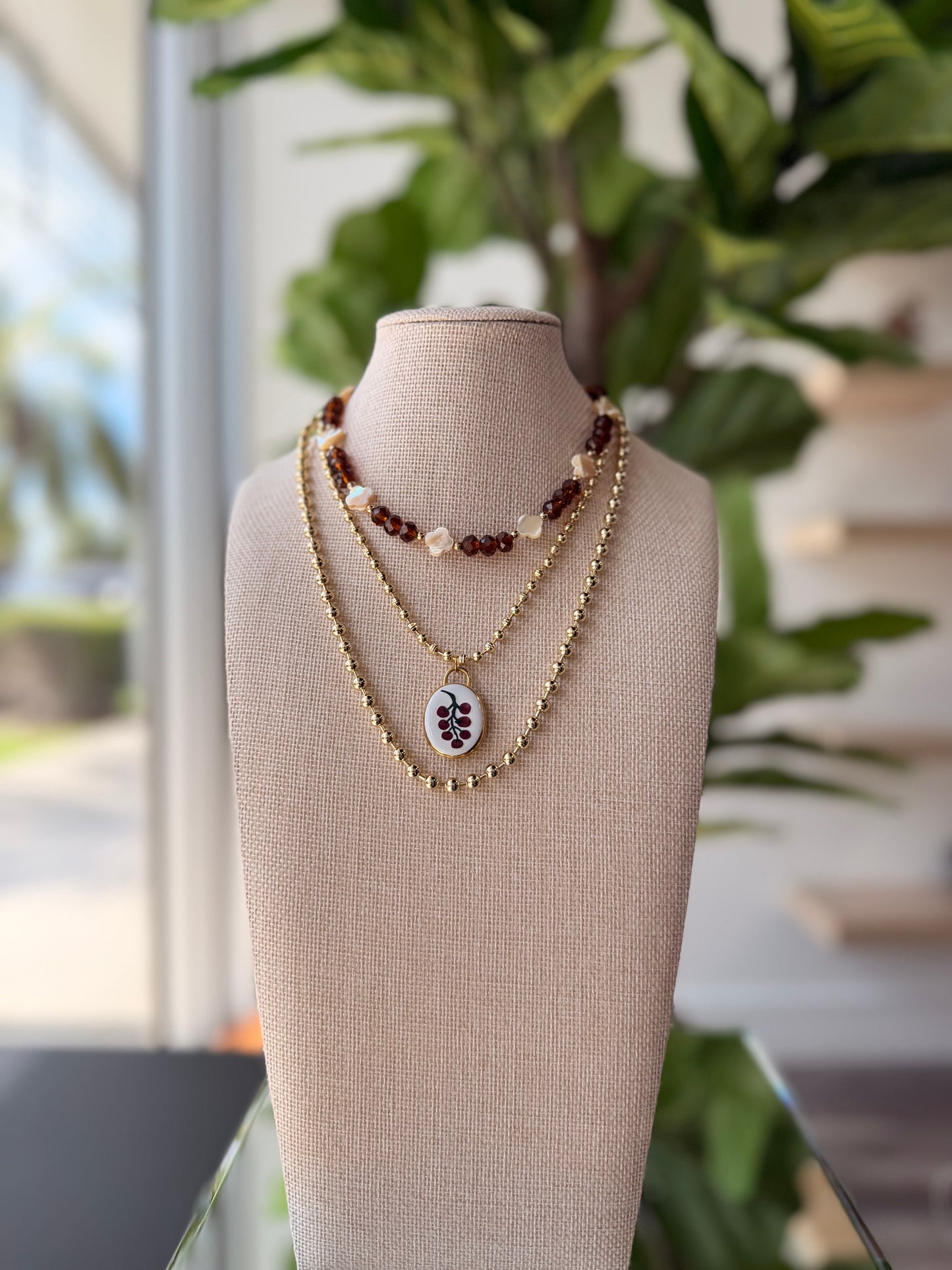 Flower pendant Necklace