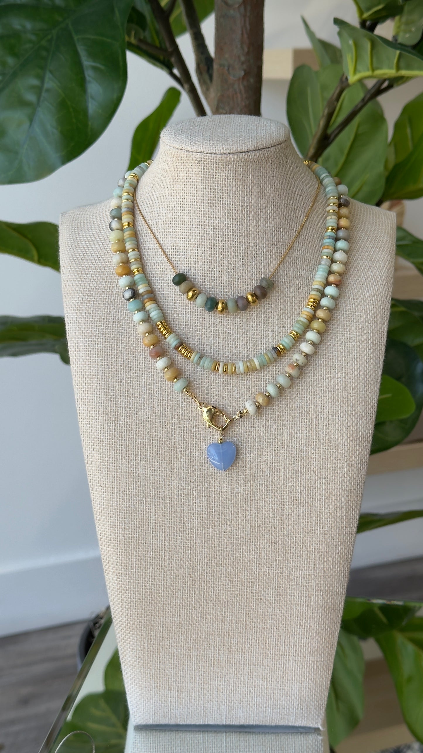 Heart Stone Magui Necklace