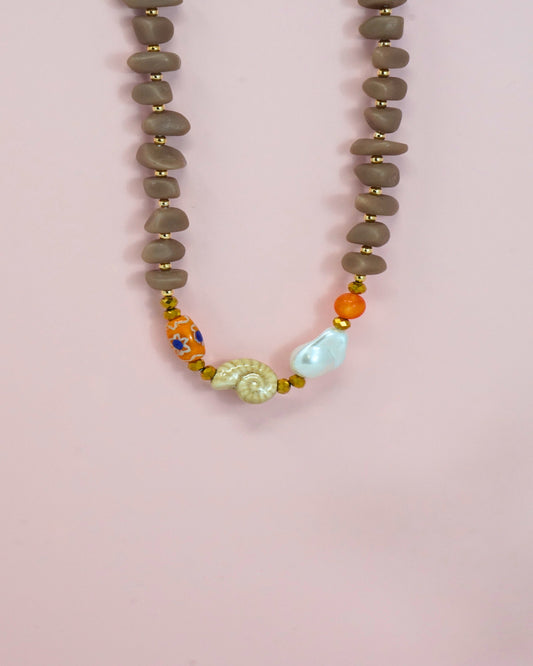 Resina Necklace
